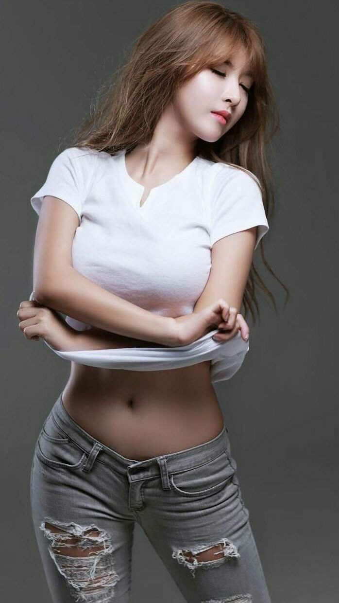 莱万连续6场破门，本赛季表现已达巅峰，莱万连续19场