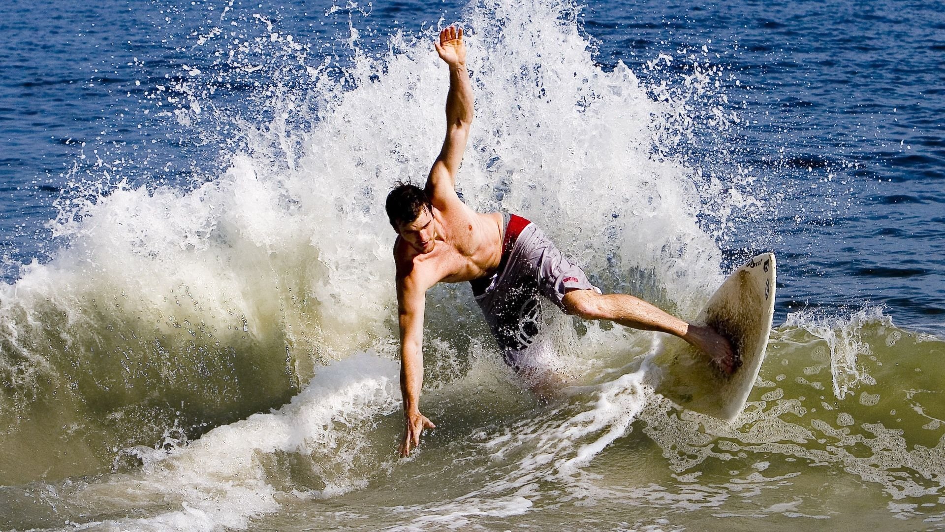 格尔木巨人豪取两连胜，稳健前行晋级，格尔木之父